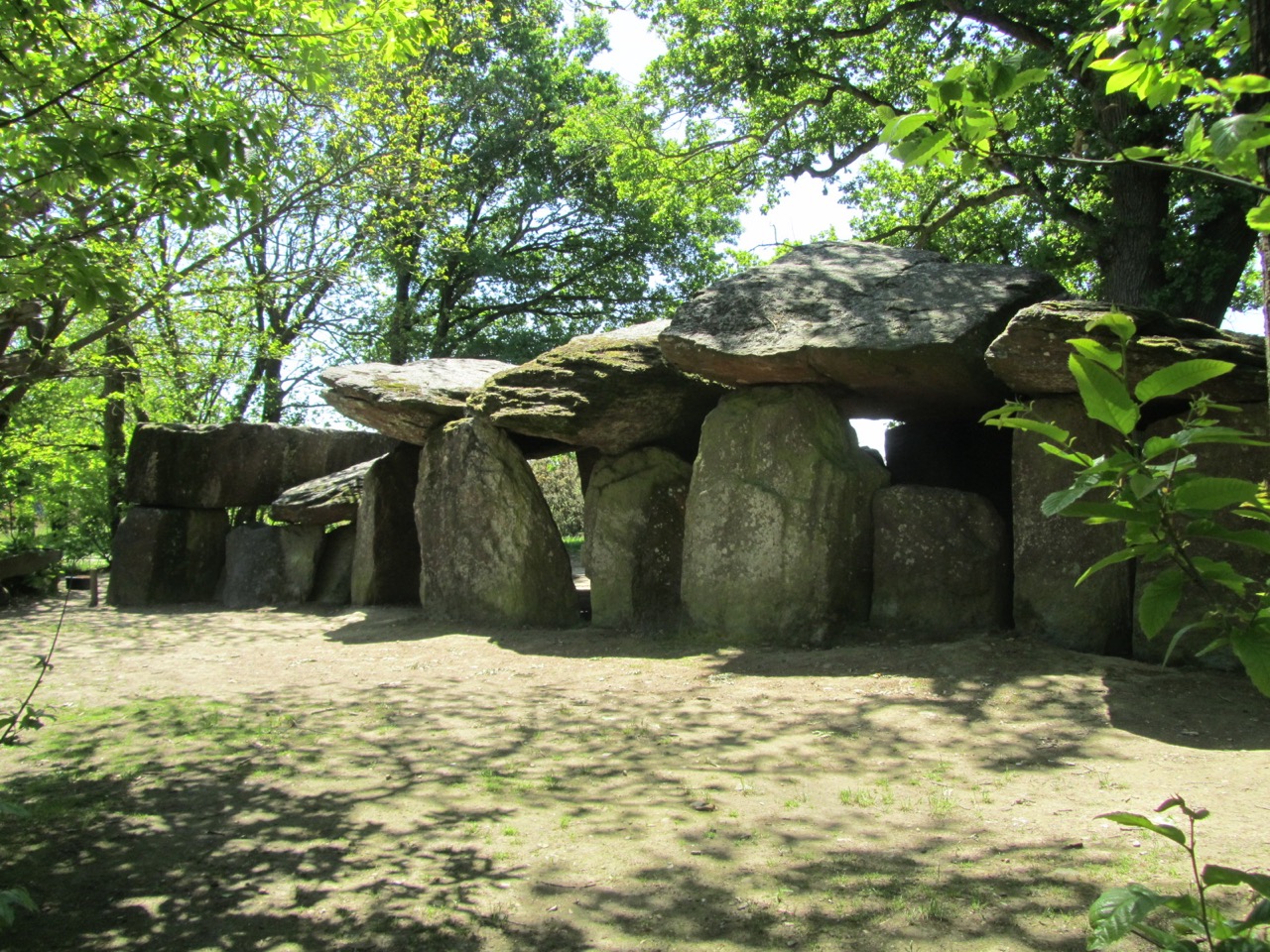 Maison de la Roche aux fées.jpeg