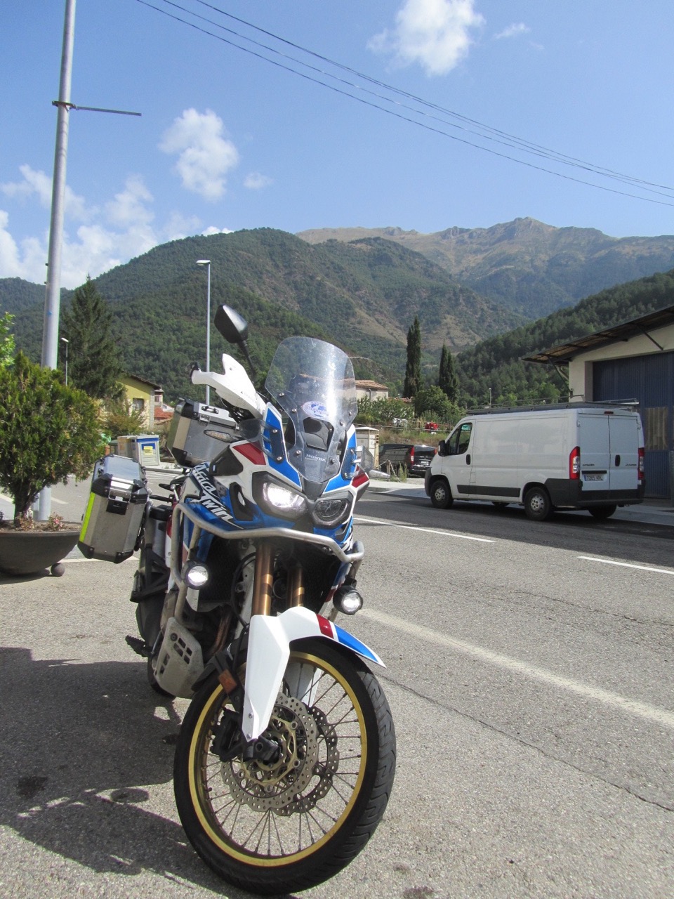 Coffee stop Vilaller.JPG