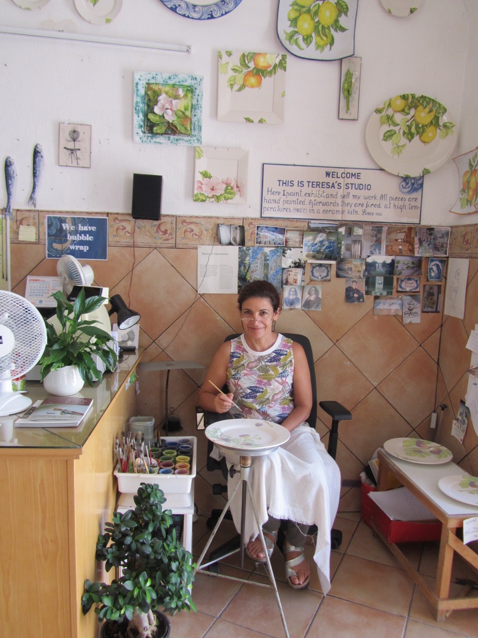 Teresa's Pottery Loule.JPG